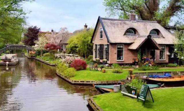 荷兰风光秀丽的小镇,世界上最真实的荷兰小镇