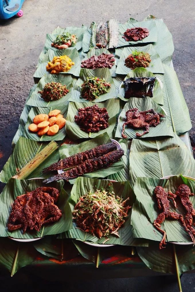 一处小众目的地！这里有酸汤辣子蘸出来的美味，吃一口就丢魂！