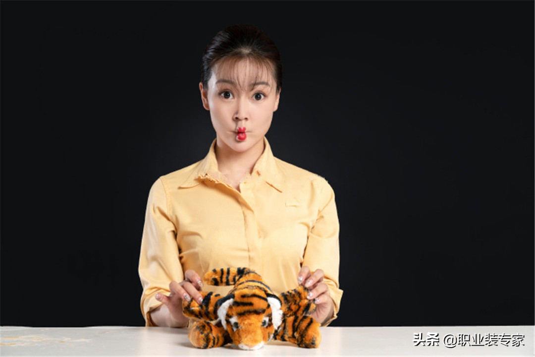 「世界航空服赏析」新加坡老虎航空空姐制服可爱