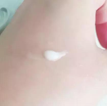 滋润保湿的面霜哪一款比较好,保湿效果好不油腻的面霜推荐