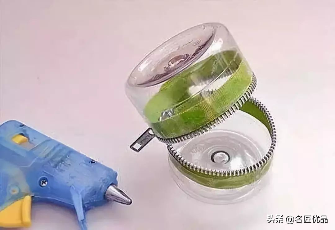 变废为宝矿泉水瓶手工制作机器人,废矿泉水瓶利用手工制作大全图片