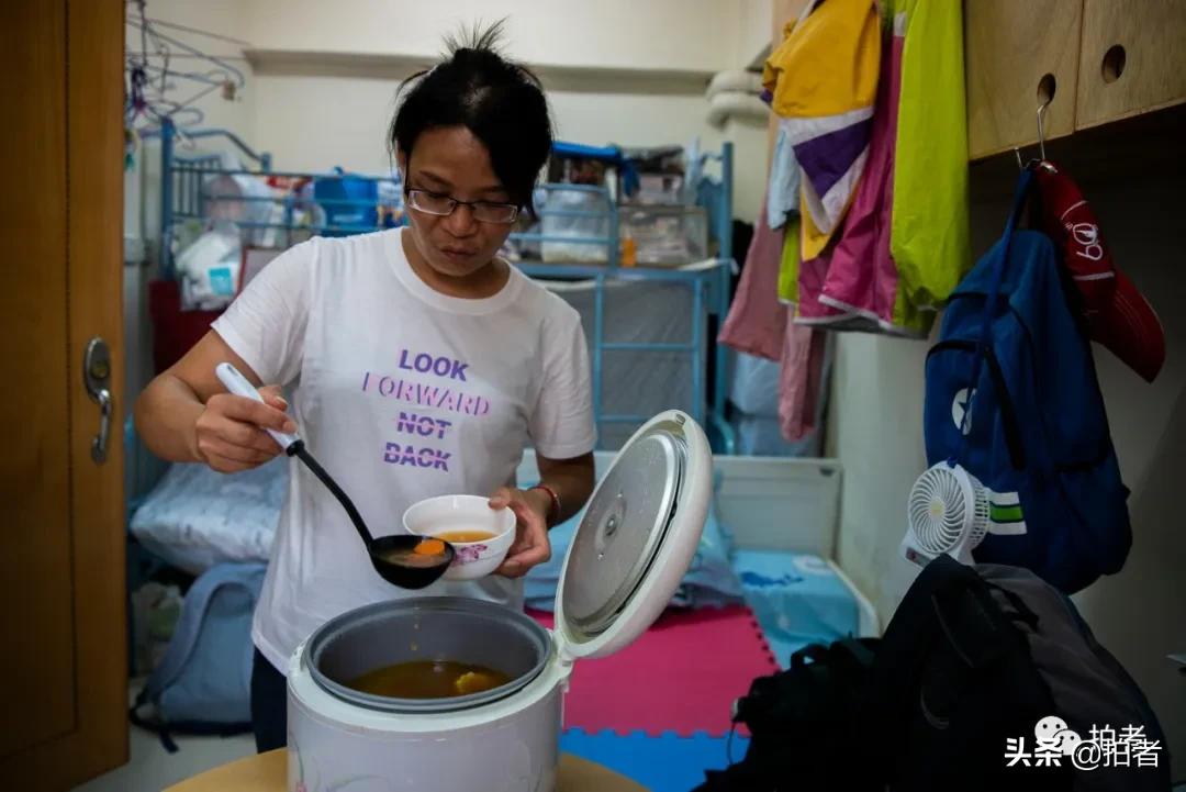 香港劏房妈妈生3个女儿,香港住劏房的妈妈