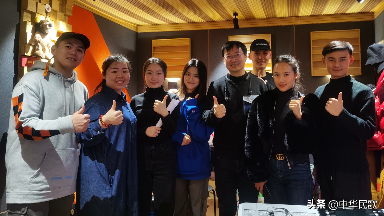 青春战歌简谱栾凯,国防大学合作歌曲