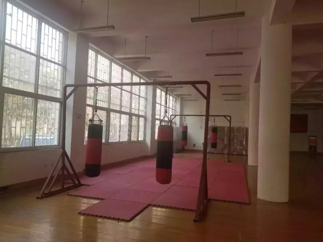 郑州金水硕爵中学,郑州九中初中部硕爵学校