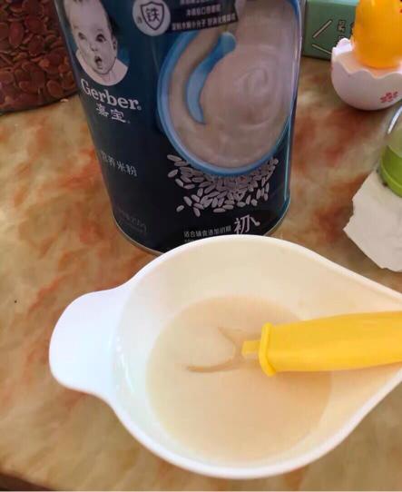 嘉宝米粉原味和胡萝卜的区别,宝宝的辅食第一次怎么吃