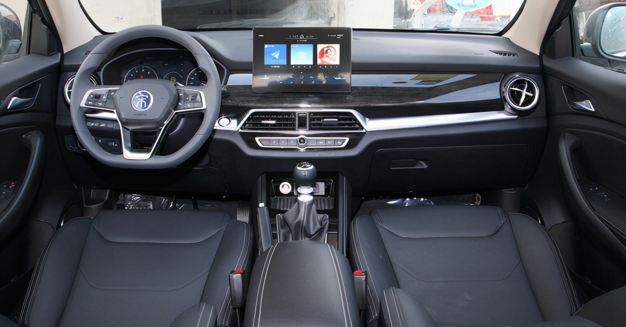 车主反馈19款比亚迪宋1.5t燃油版,宋plusdmi车主提车几小时就出问题