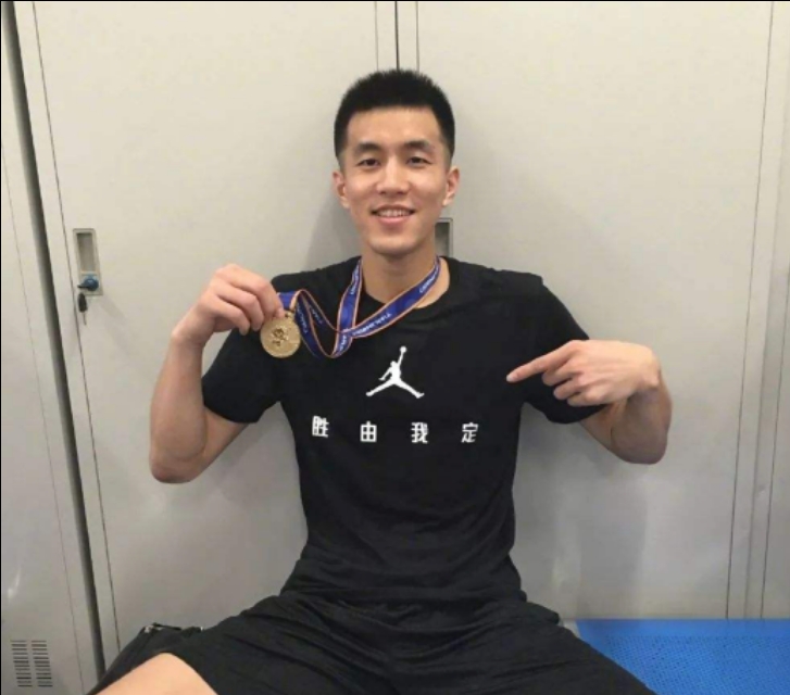 郭艾伦亚洲第一后卫是真是假,郭艾伦球衣真假怎么鉴别