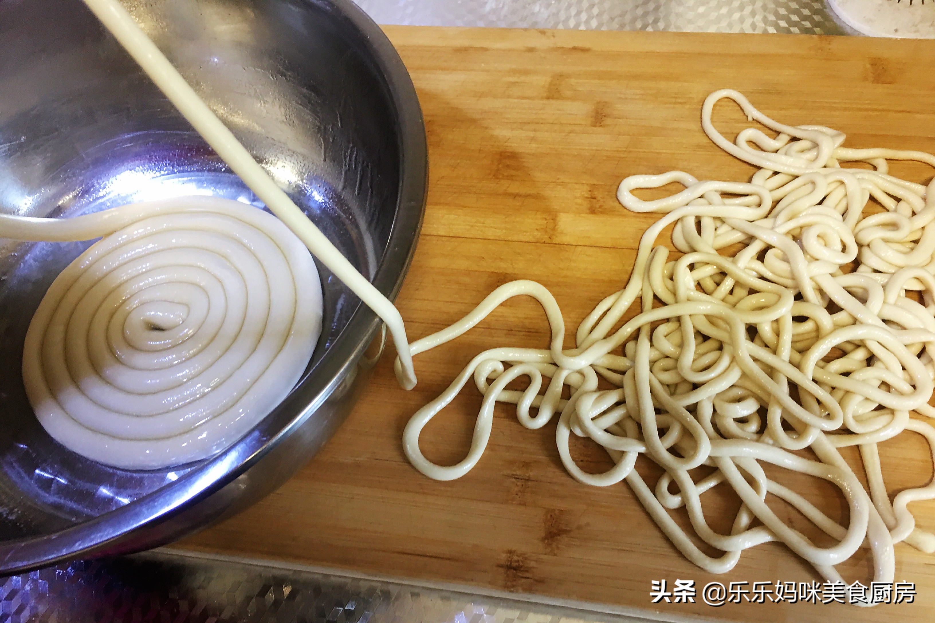 拉条子面怎么一拉就断,拉条子拌面怎么和面不会断