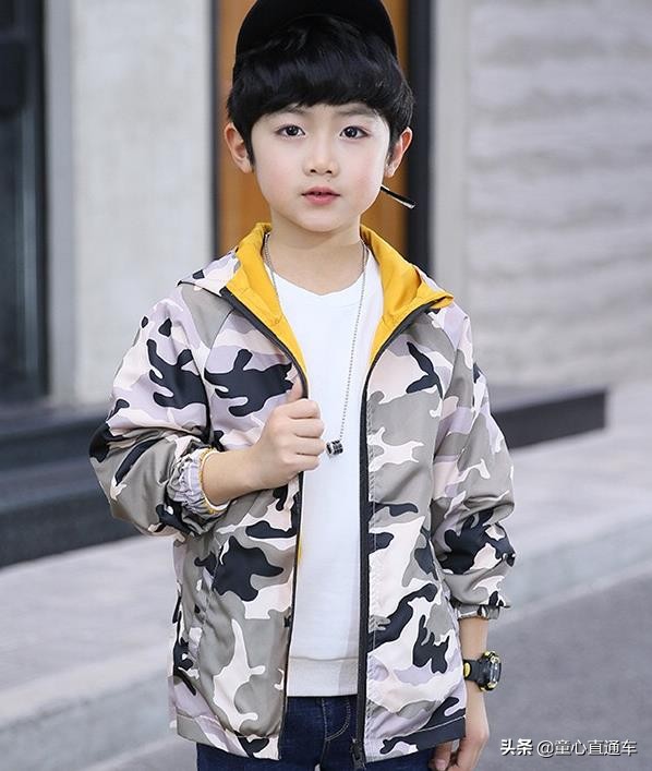 童装韩系风中大童,中大童装8-16岁运动衣