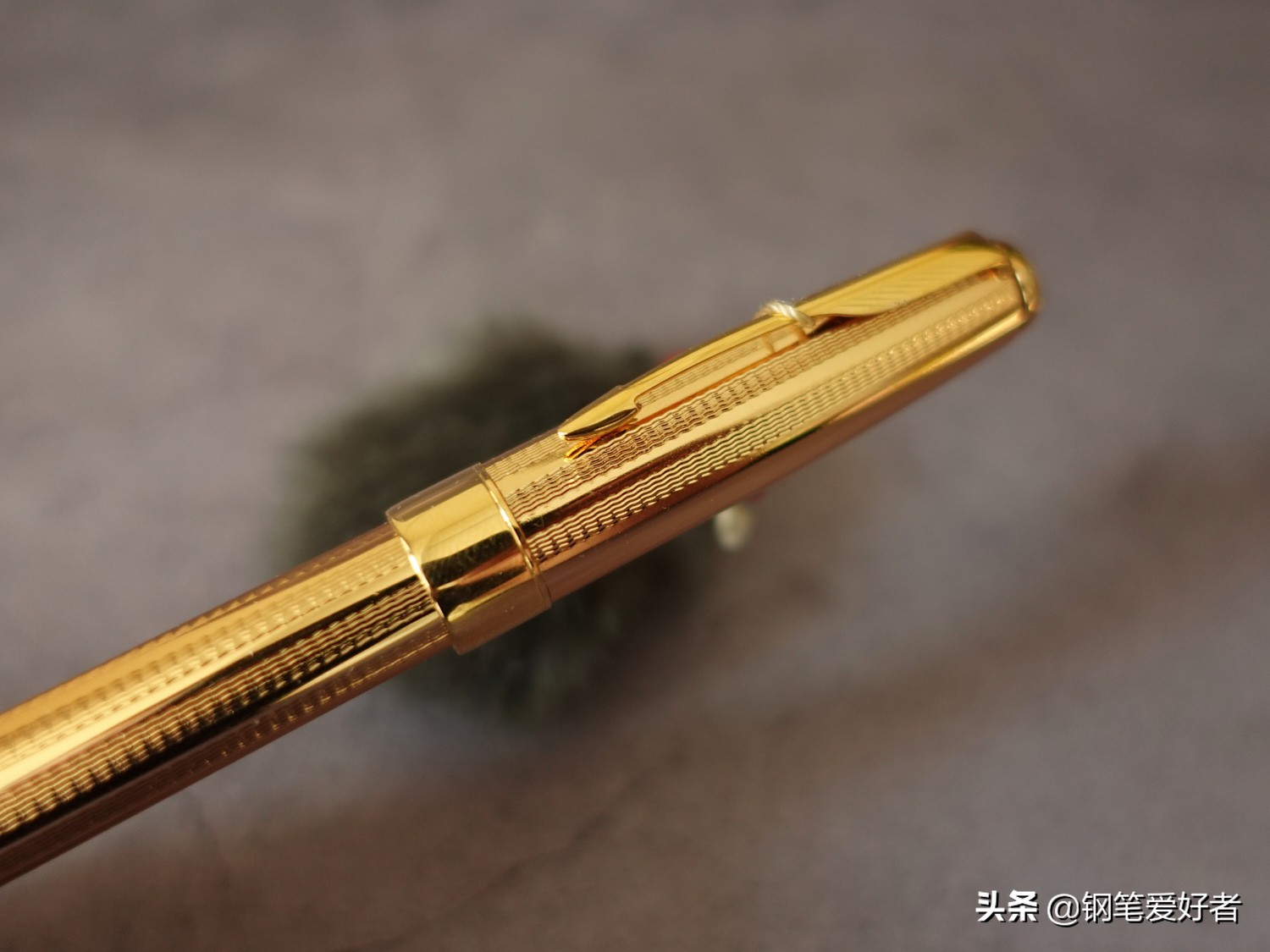 派克钢笔18k纯金老款,全新派克卓尔系列钢笔18k750