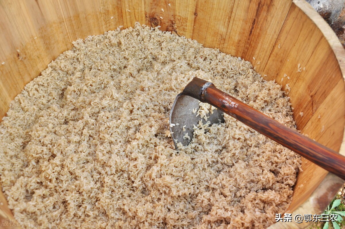 东北农村做酒的师傅非常吃香，月收入2万以上，为什么这样赚钱？