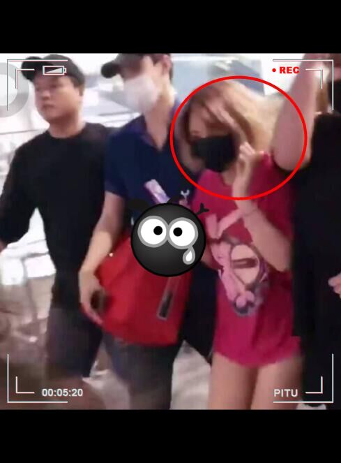 吴世勋素颜被拍,吴世勋首尔飞马尼拉机场