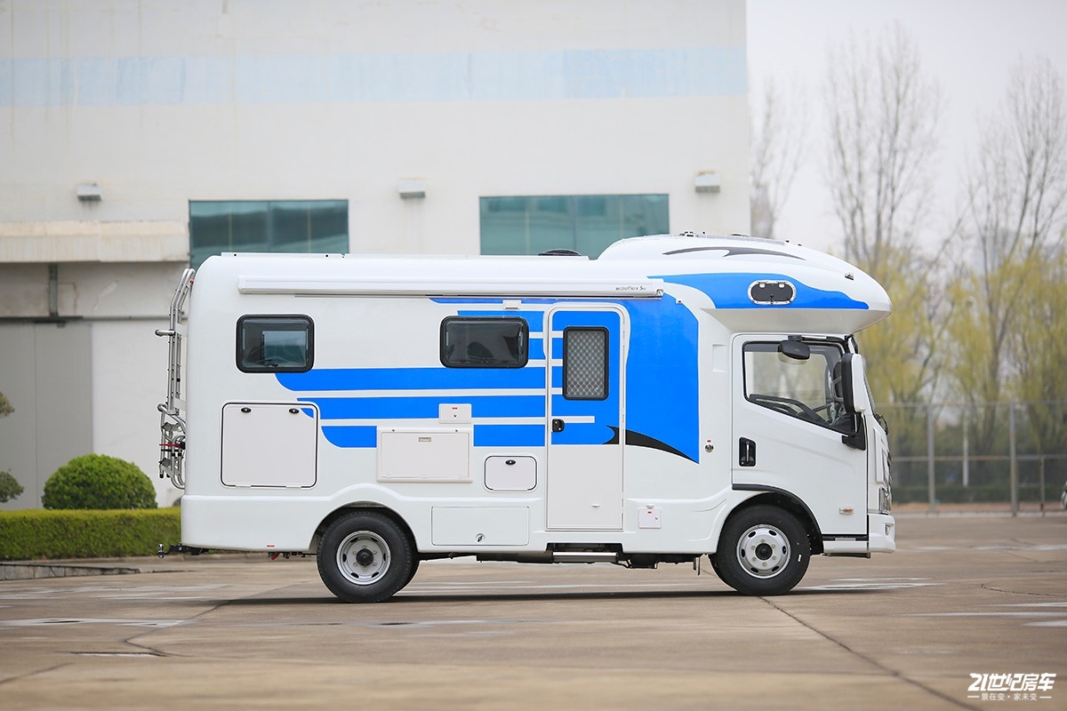 性价比入门房车,新飞国六平头轻卡房车