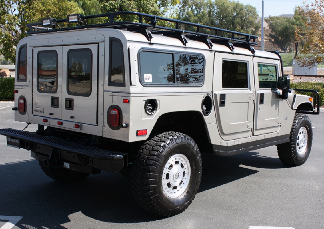 这才是真正的越野车,这才是越野车