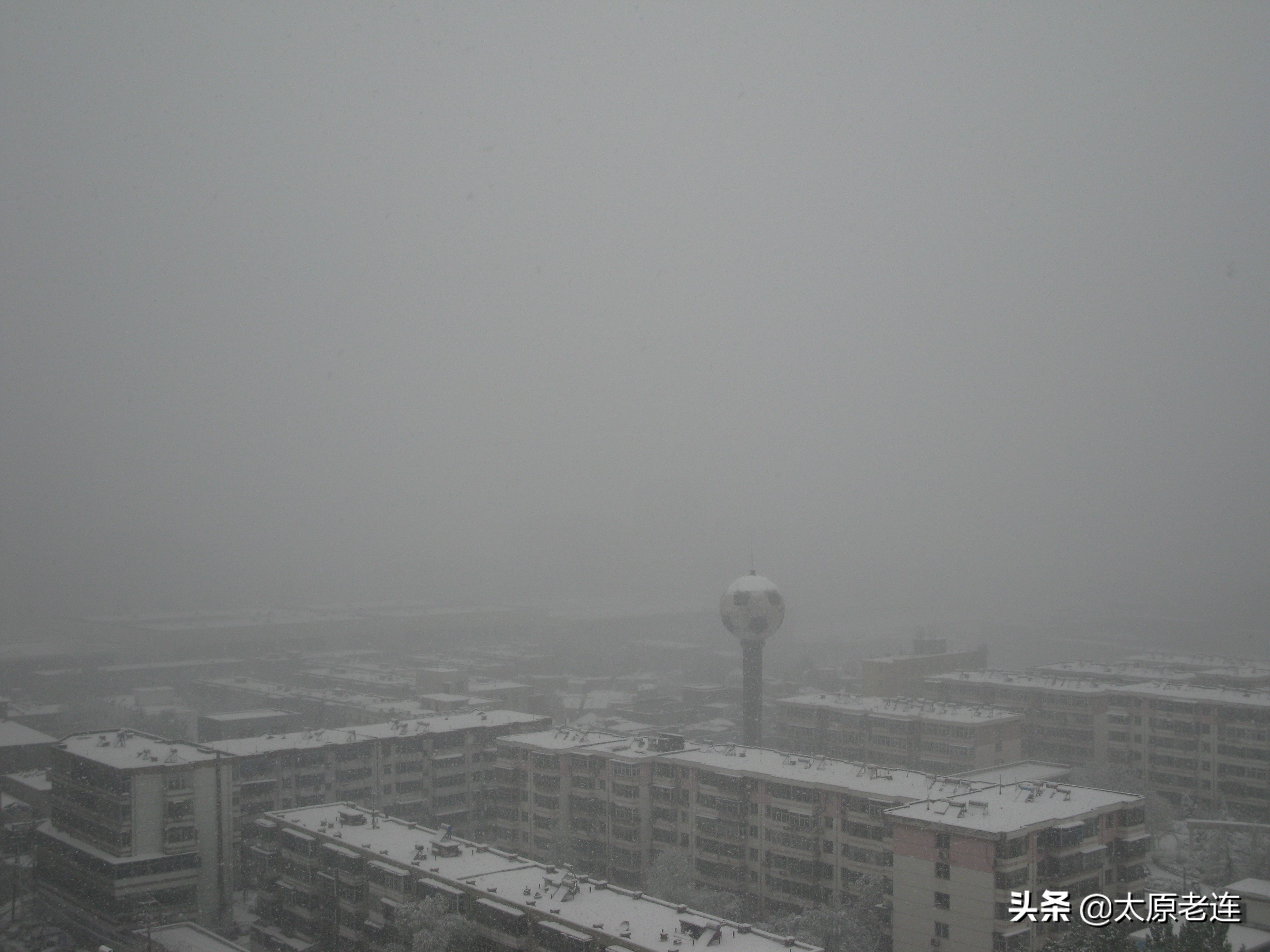 太原足球水塔,记忆中的太原老车文化博物馆