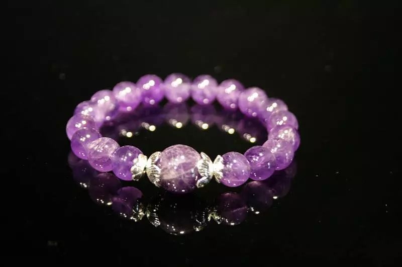 紫金鼠手串适合什么生肖,不同生肖适合戴什么木头手串