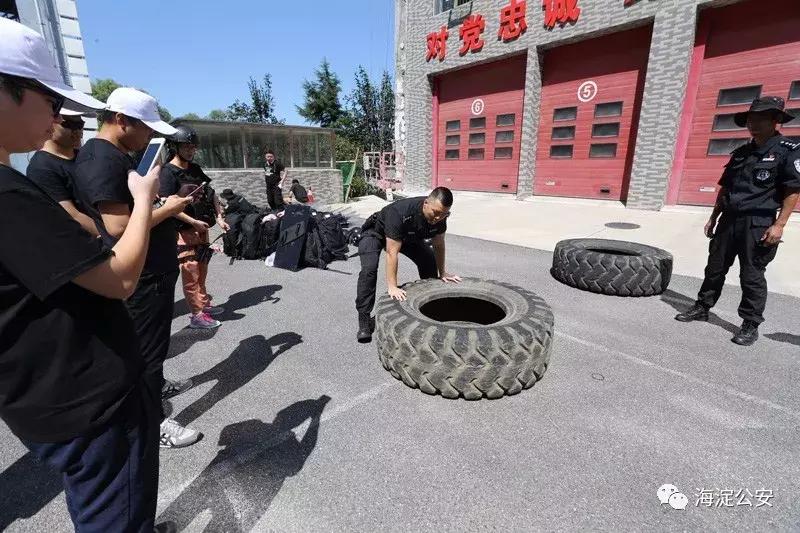特警训练遭群众围观,特警魔鬼式训练