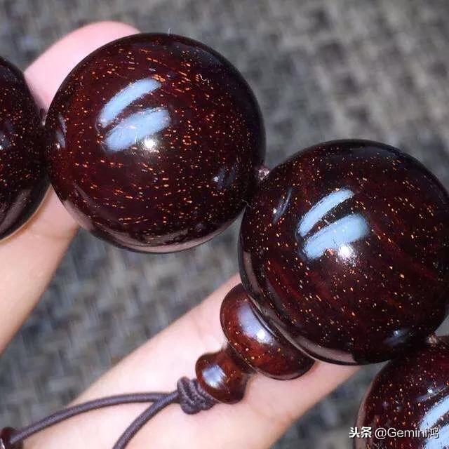 小叶紫檀金星越多重量越轻吗,小叶紫檀变黑后金星会消失吗