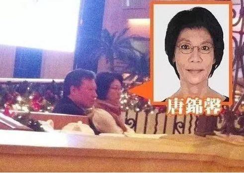 香港“四大家族”：“废太子”的连环闹剧