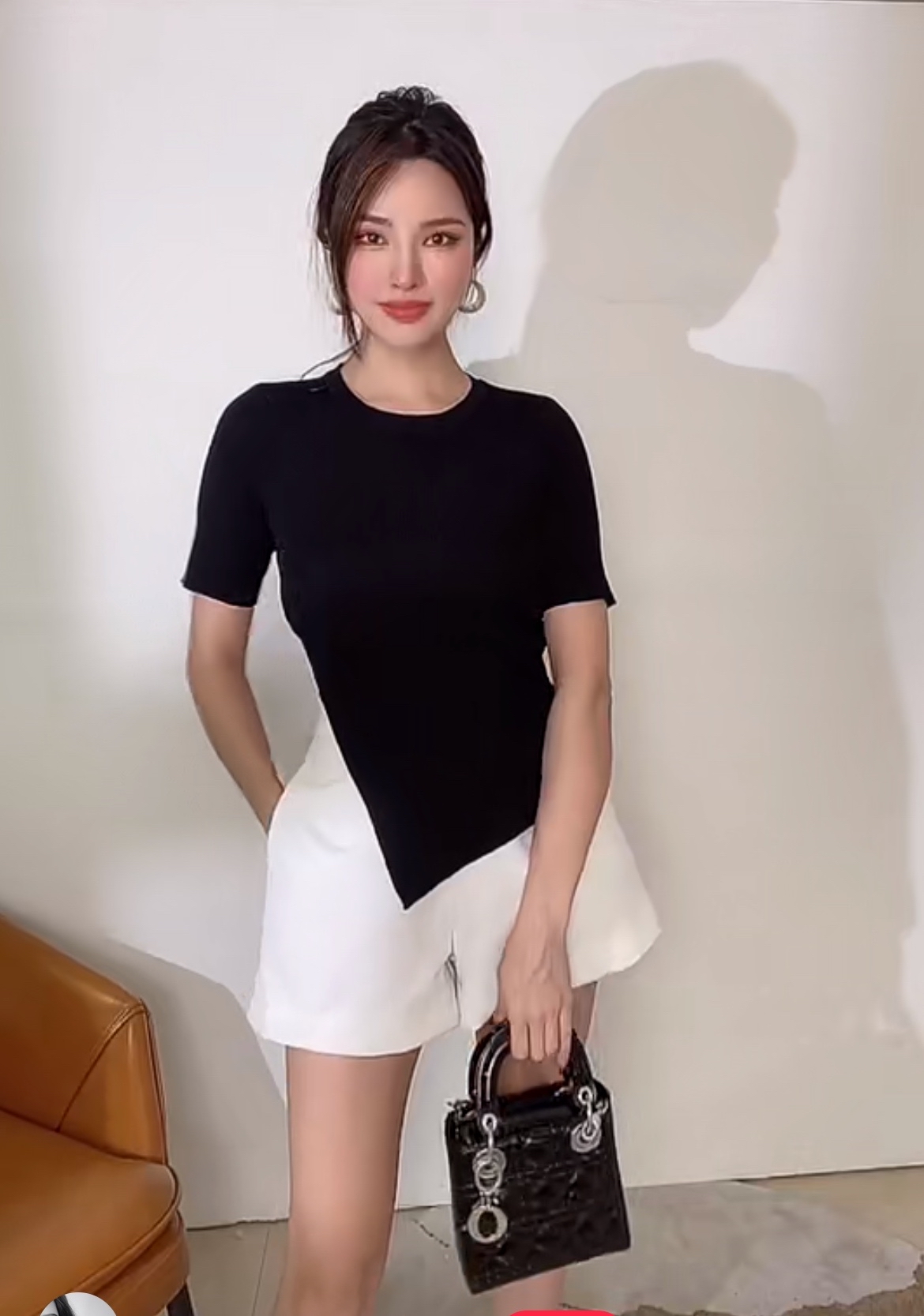 别再穿黑色宽松T恤，“巨显胖”，教你显瘦小技巧，显瘦10斤不止