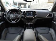 jeep自由光对比红旗suv,jeep自由光和crv哪个值得买