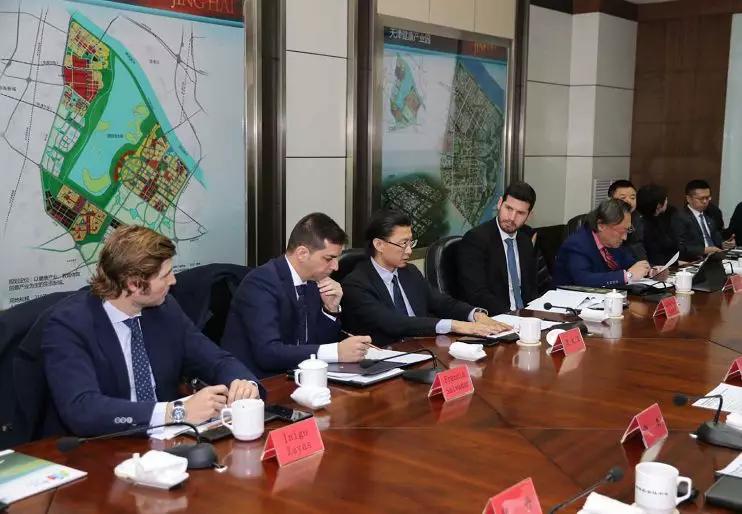 西班牙专家谈判,西班牙公司与足协负责人会面