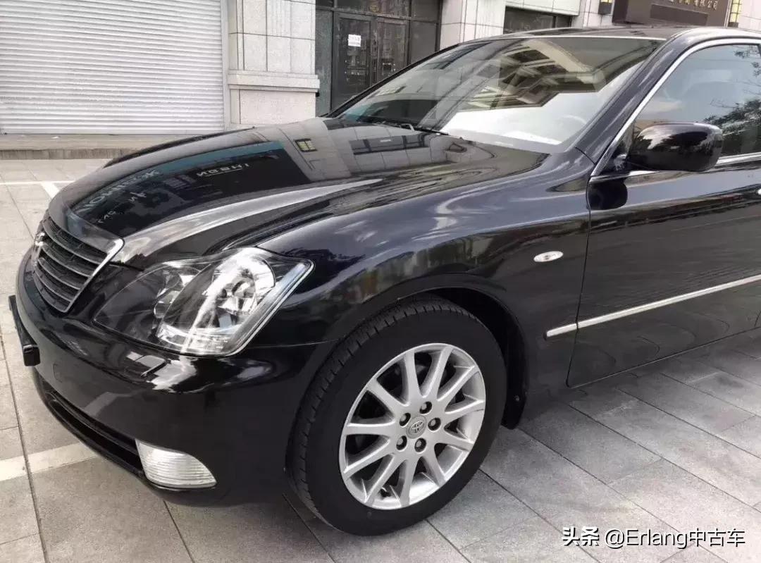 情怀皇冠最经典的12代,全新十六代丰田皇冠