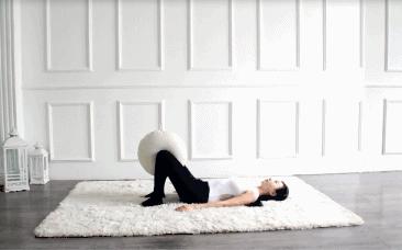 韩国宝妈坚持健身,甩掉松弛赘肉,练就紧致马甲线,学着点