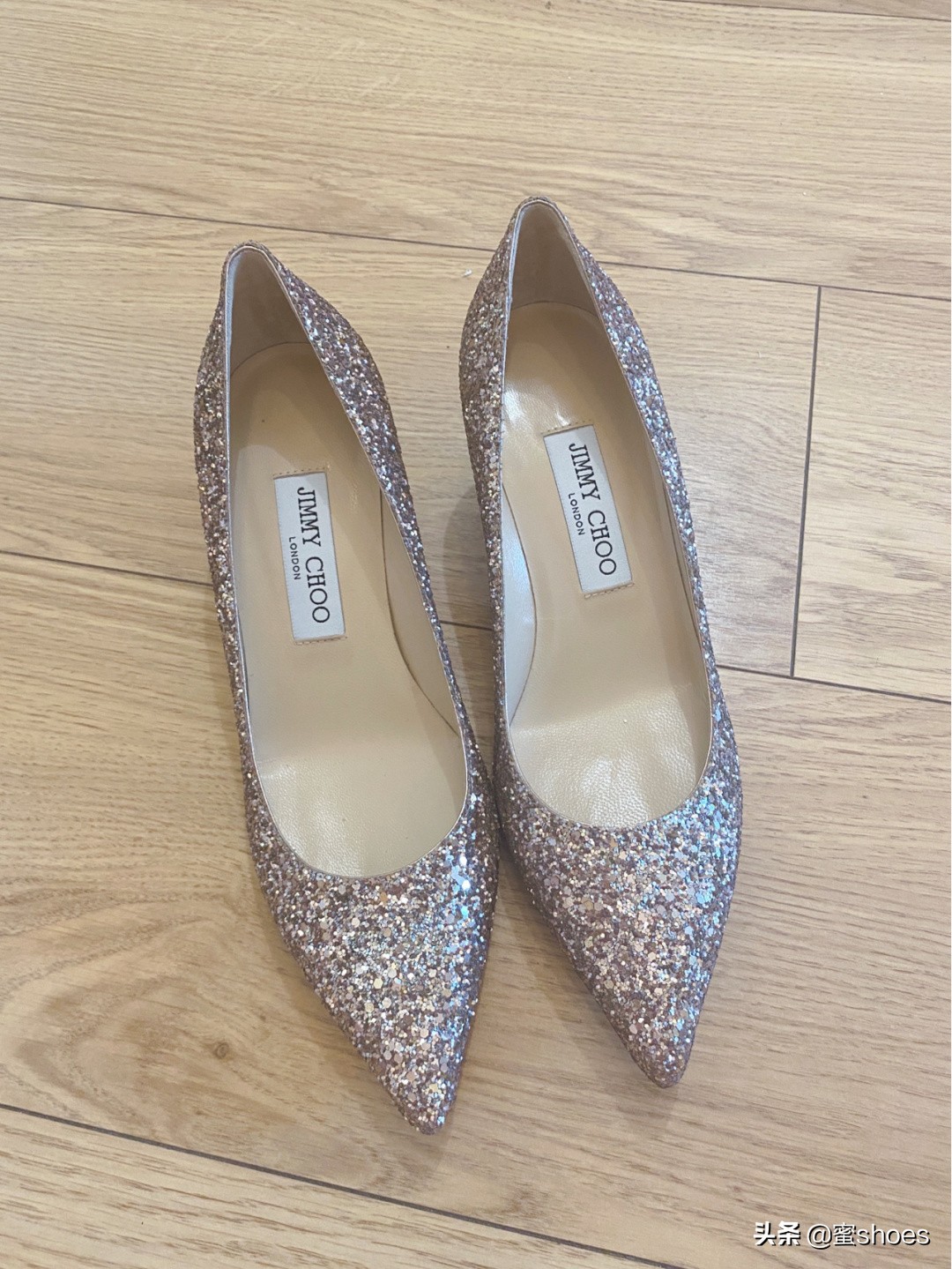 不经常穿高跟鞋怎么适应,怎么选择合适而舒适的高跟鞋