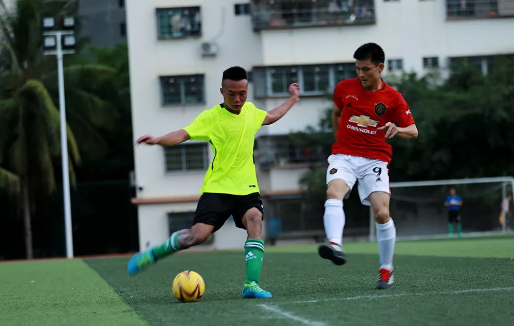 青春舞动绿茵场,青春跃动篮球赛