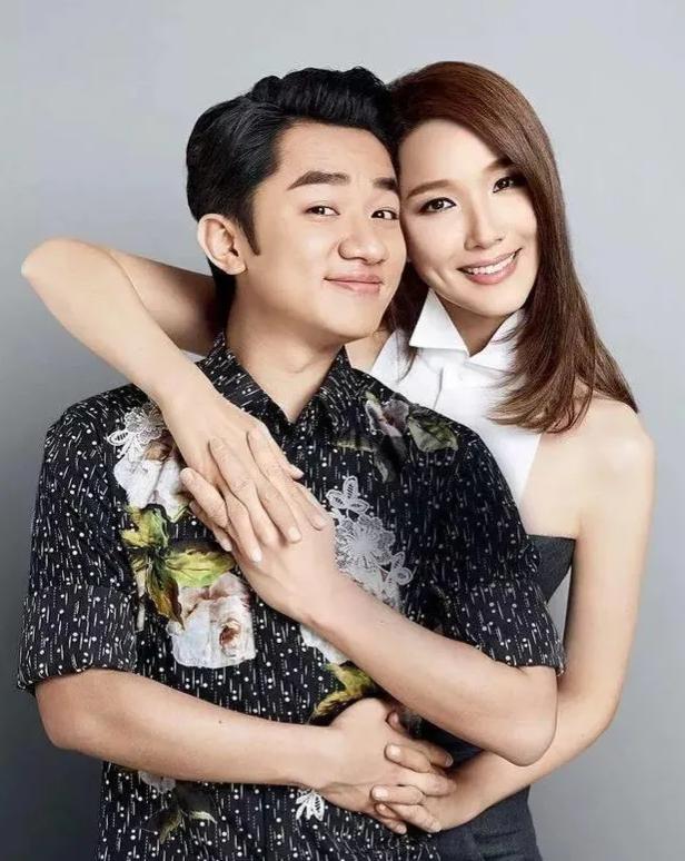 费尽心思追到的高颜值女友,王祖蓝是怎么出名的