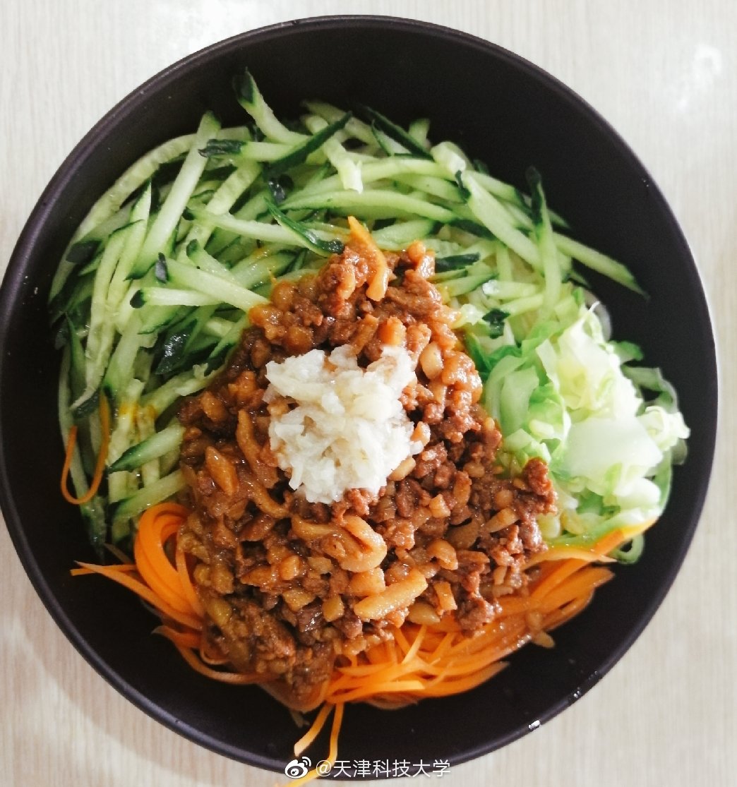 天津最馫大学食堂：晚上吃啥？给你安排的明明白白