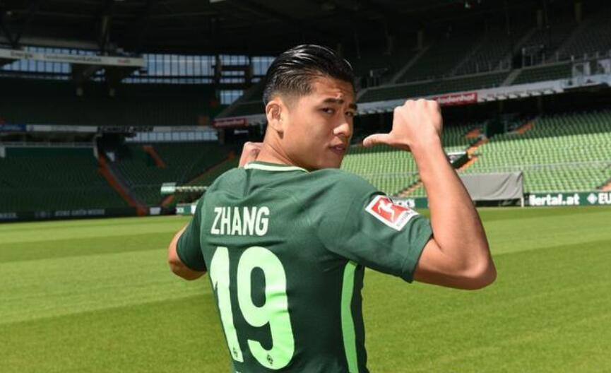 够拼！一场3-2给出留洋逆袭方程式，23岁炸子鸡一战征服主帅