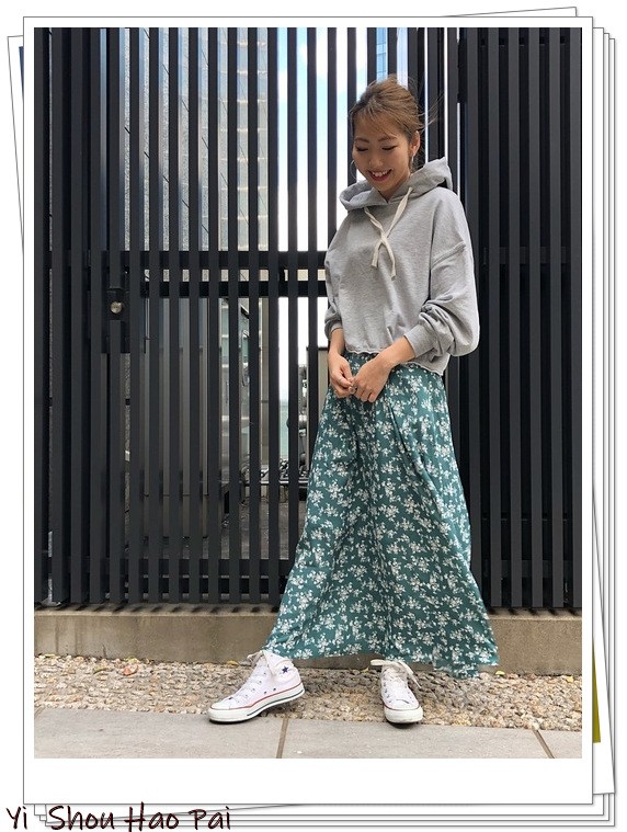 今年流行的绿色穿搭风,春天亮色系衣服颜色及搭配