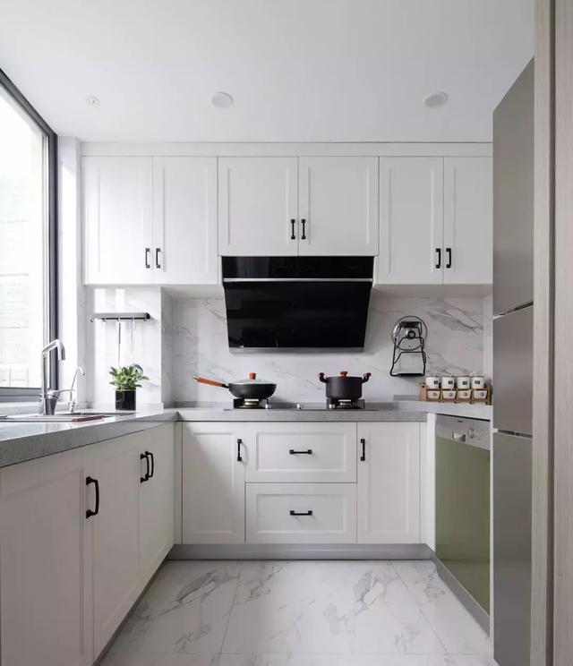 厨房石膏板吊顶如何防油污,厨房石膏板吊顶隐患