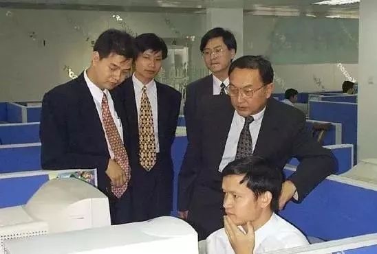 和微软正面硬刚！金山WPS与Office的31年血战