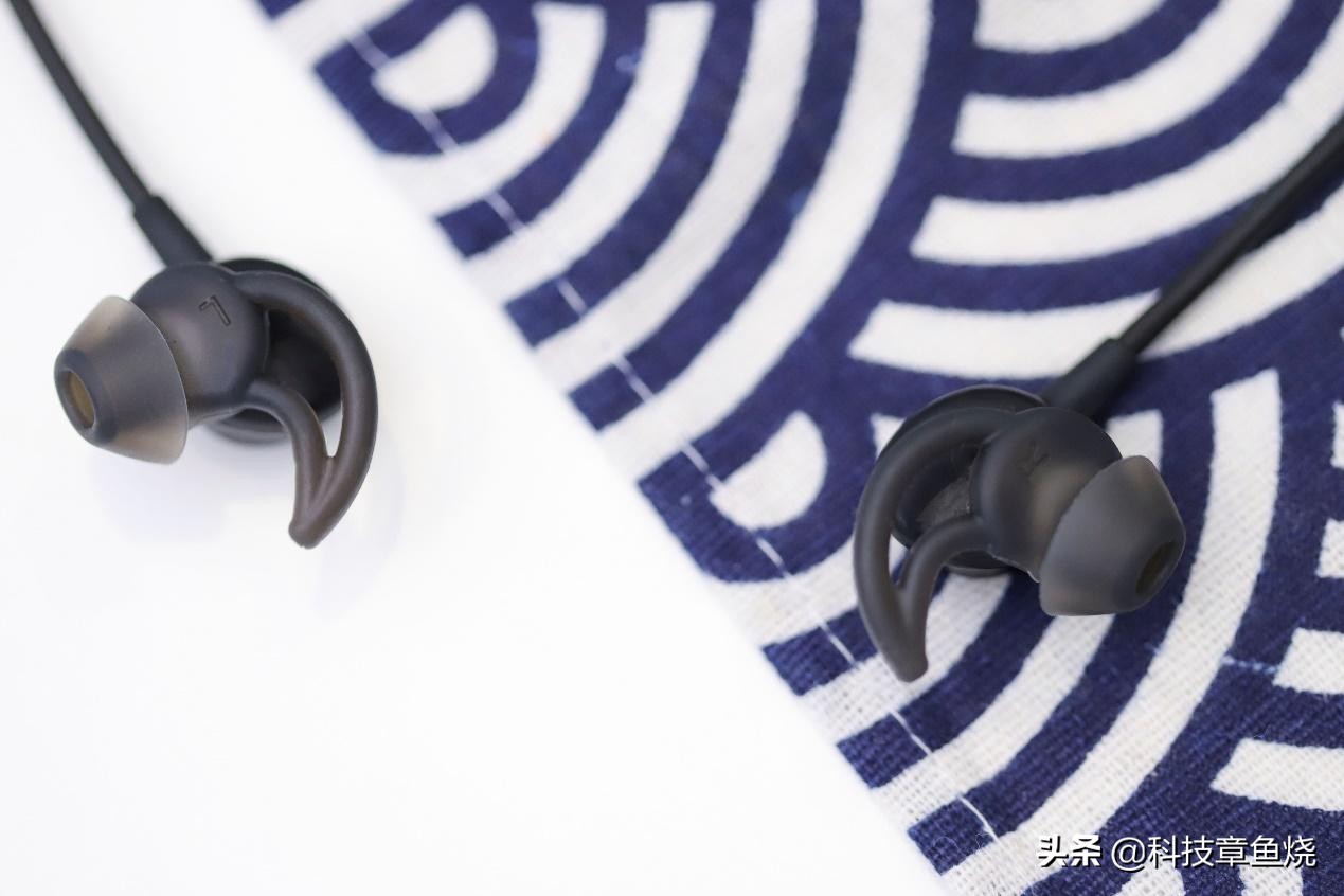 降噪耳机boseqc30测评李大锤,基础玩家boseqc30蓝牙降噪耳机