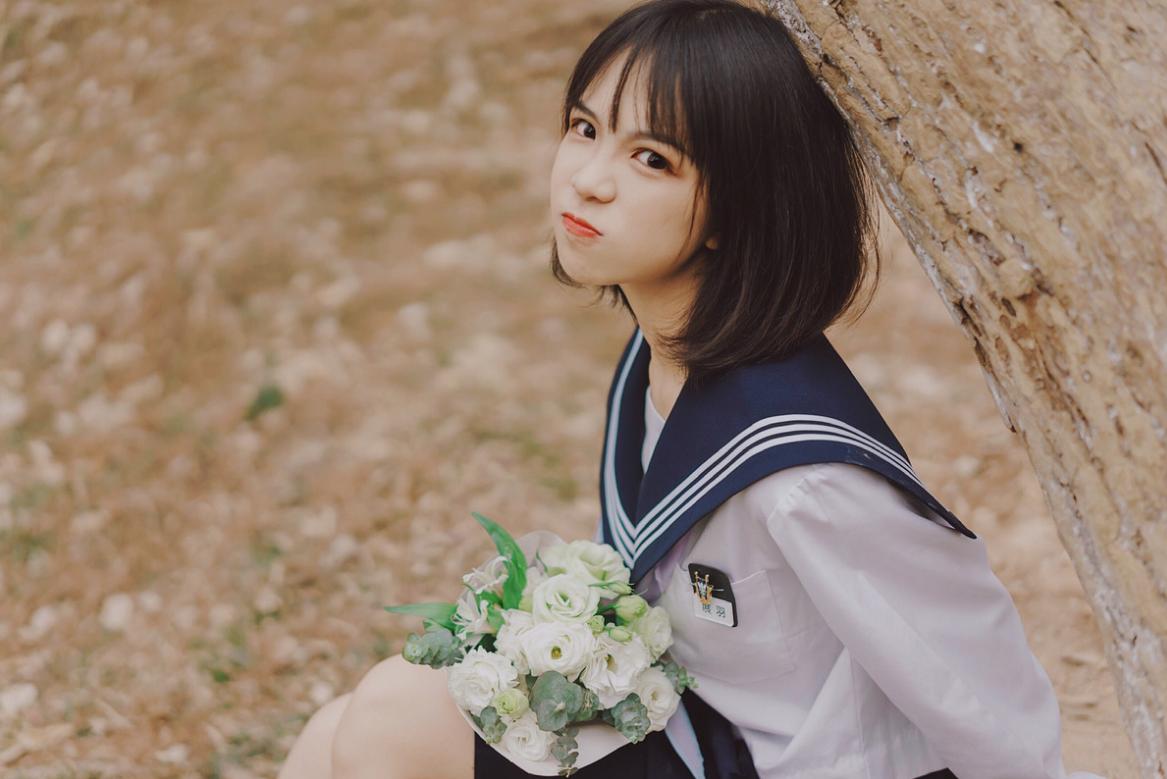 女朋友发一张照片就说我直男,不会给女孩子拍照的男生是直男吗