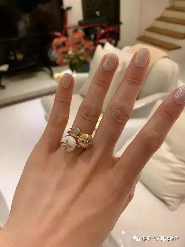 这些东西买的时候肉痛却天天用,她们说值了