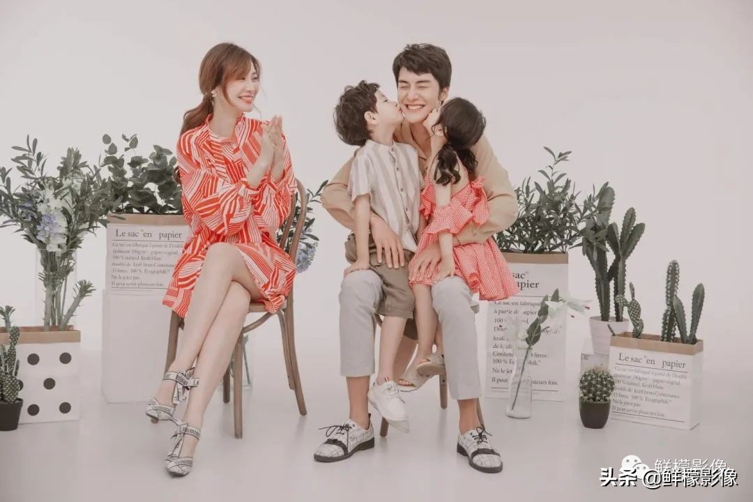 新春全家福拍摄技巧,全家福新年拍照姿势推荐