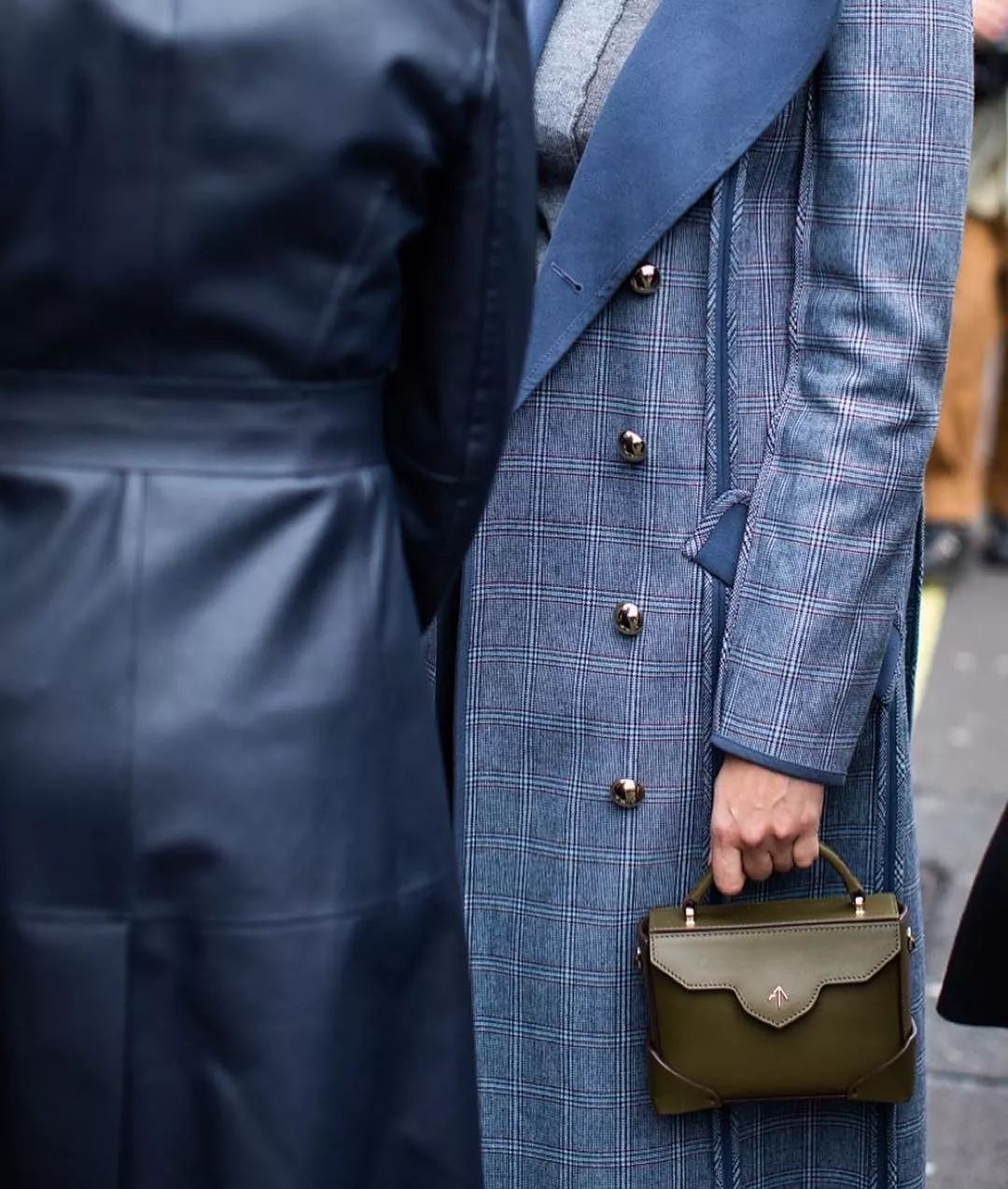 去年特别火的鞋,绑带鞋搭配图片选择这样穿更潮流