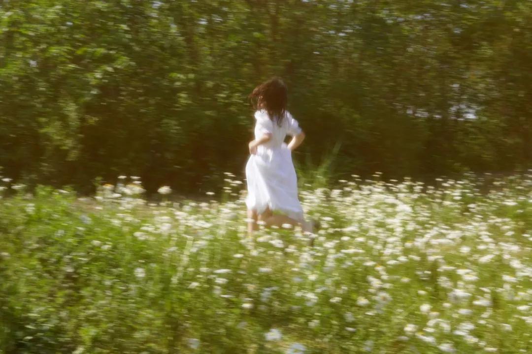 一招轻松拍出电影感的照片,一张照片教你拍出大片的感觉