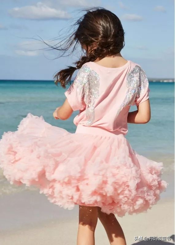 夏季流行的裙子童装,夏天连衣裙短袖童装