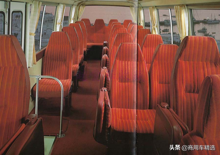 与丰田考斯特齐名80年代常见中巴之日产碧莲