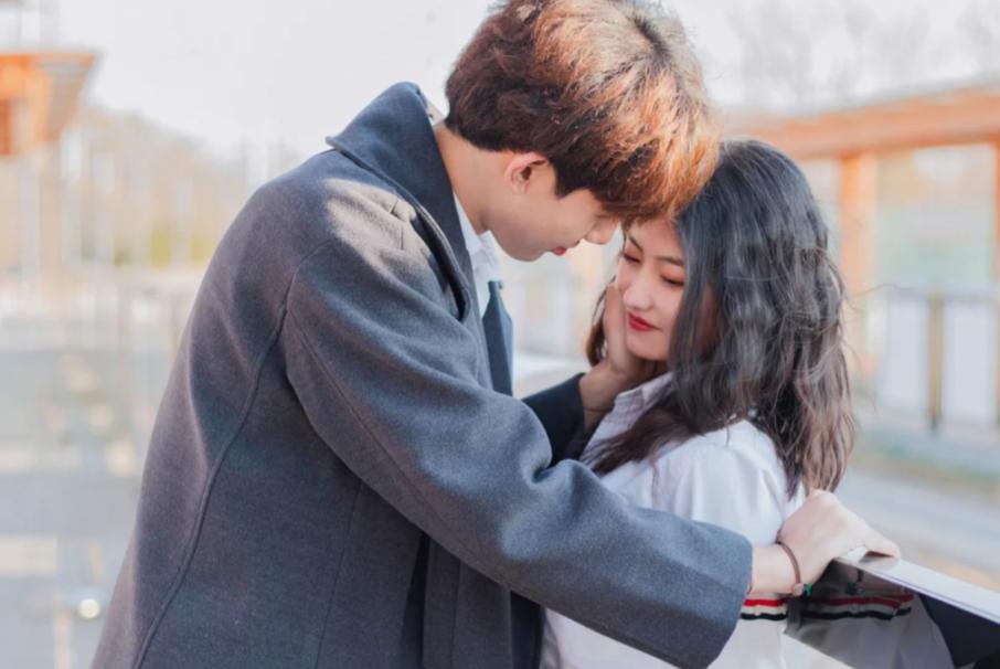 亲密关系中有了距离感怎么办,恋爱中两个人在一起怎么办