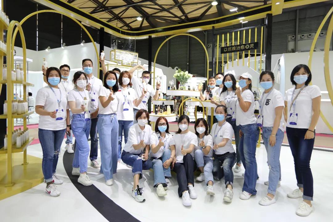 雅芳香体乳液,雅芳香体乳老款