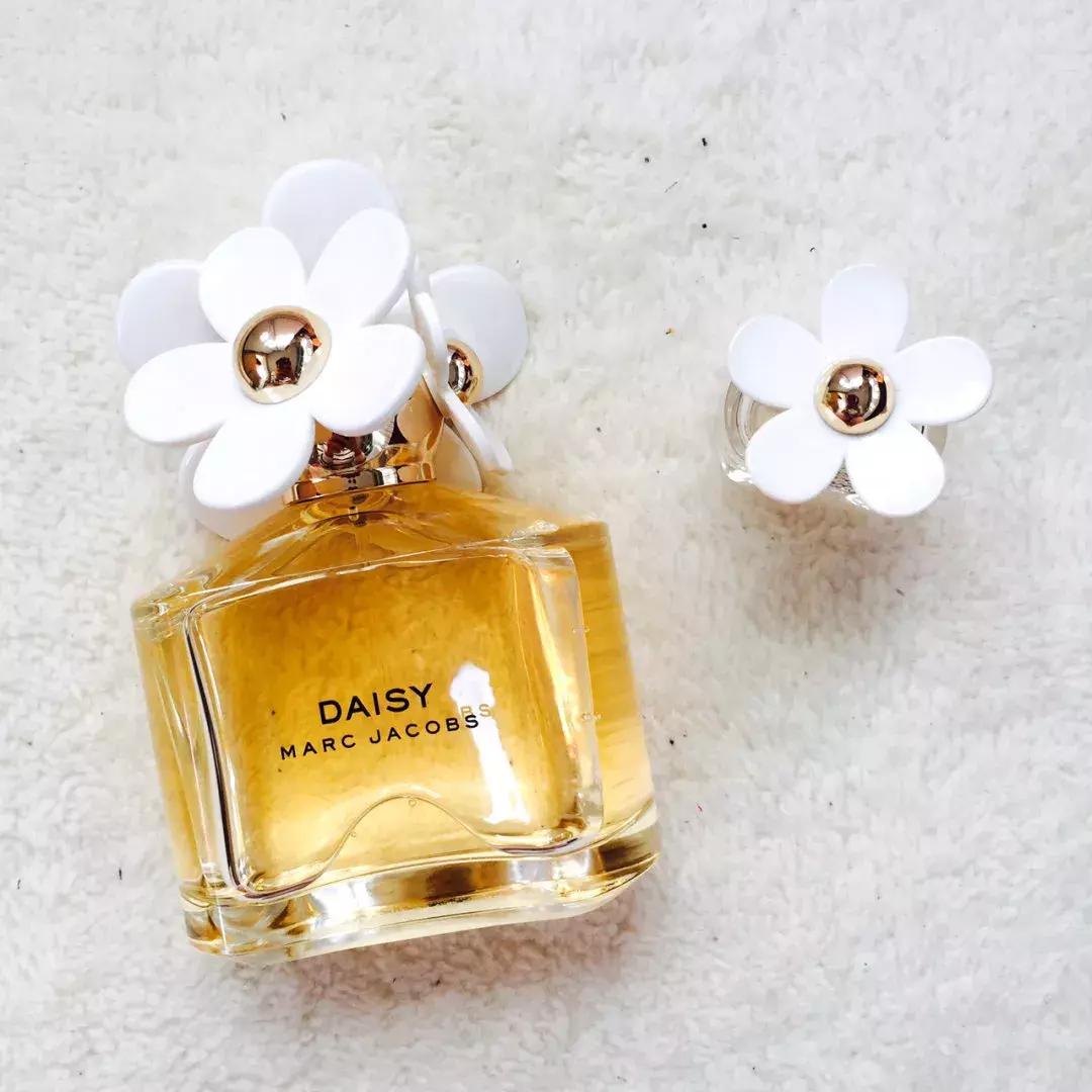 四十岁女士香水哪款最好闻斩男香,斩男香公认最好闻的香水