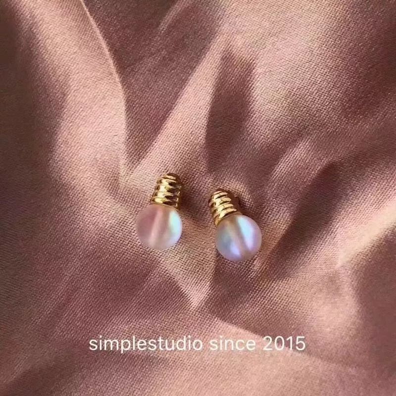 耳饰别致不对称,耳饰可爱黑白