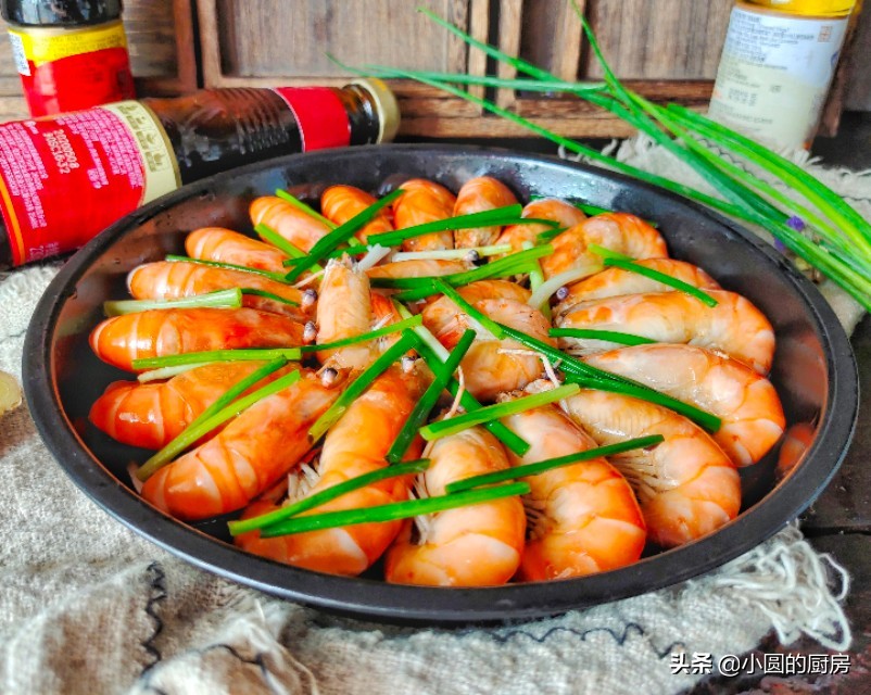 虾焯水的正确做法,煮虾煮几分钟才不会老很嫩