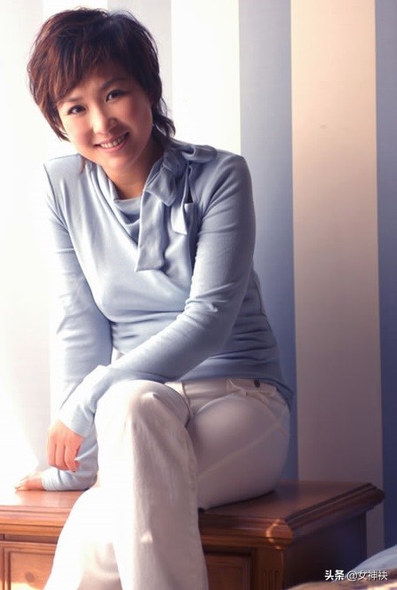 乐蜂网关闭意味着创始人李静创业失败？娱乐主持人女王的华丽转身